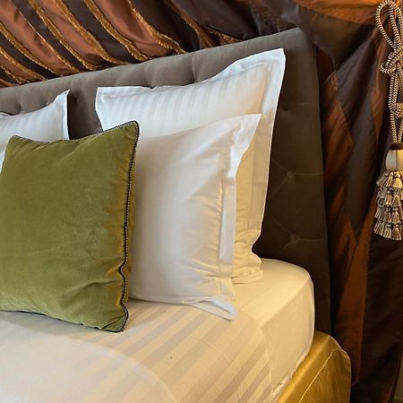 Le Manoir De Maucartier Bed & Breakfast Monnaie ภายนอก รูปภาพ