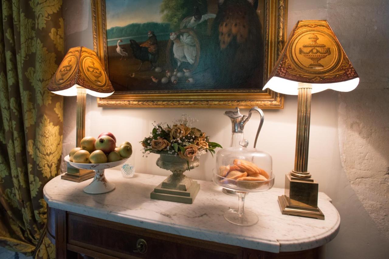 Le Manoir De Maucartier Bed & Breakfast Monnaie ภายนอก รูปภาพ