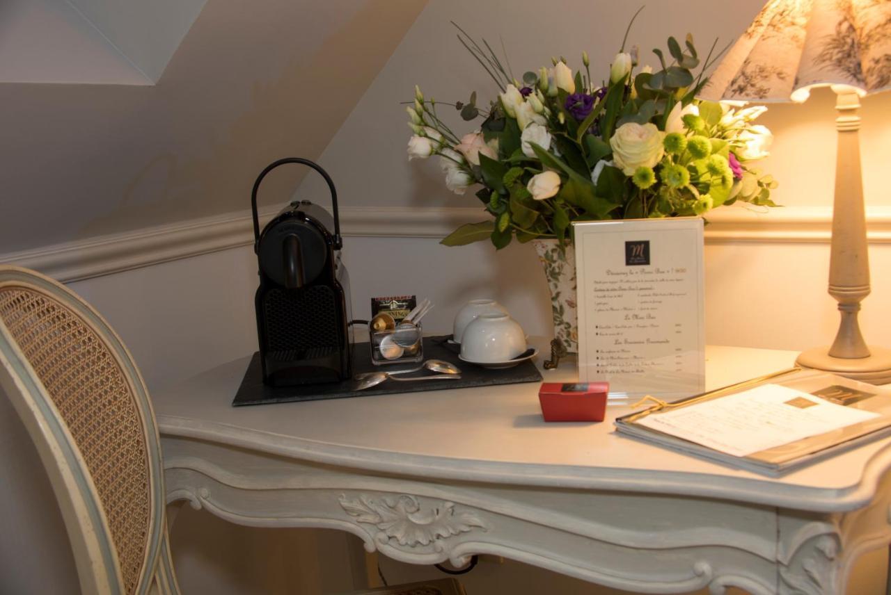 Le Manoir De Maucartier Bed & Breakfast Monnaie ภายนอก รูปภาพ