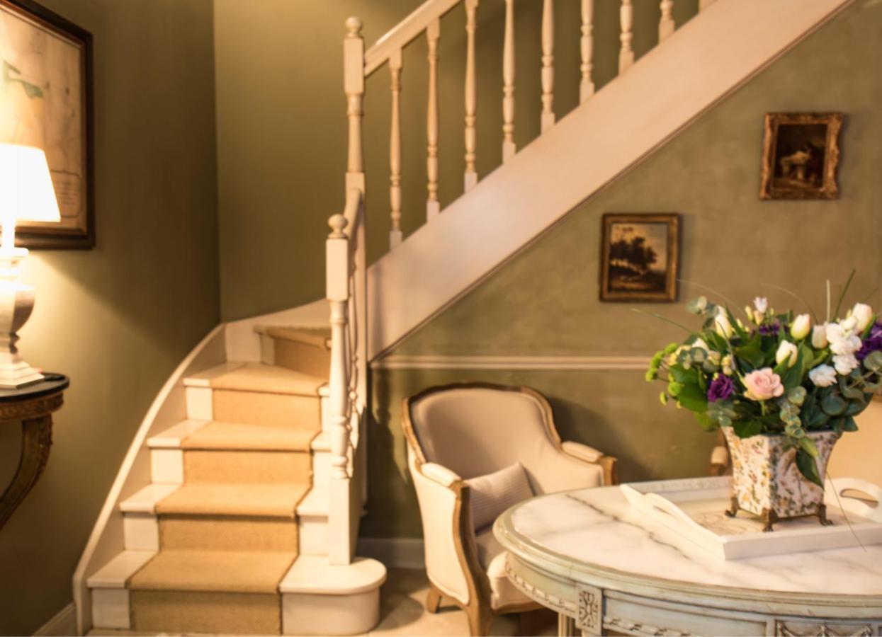 Le Manoir De Maucartier Bed & Breakfast Monnaie ภายนอก รูปภาพ